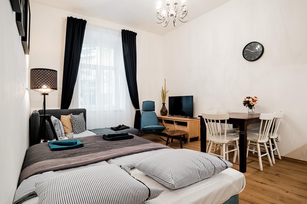 Apartment Gesse Brezinova Praga Exterior foto