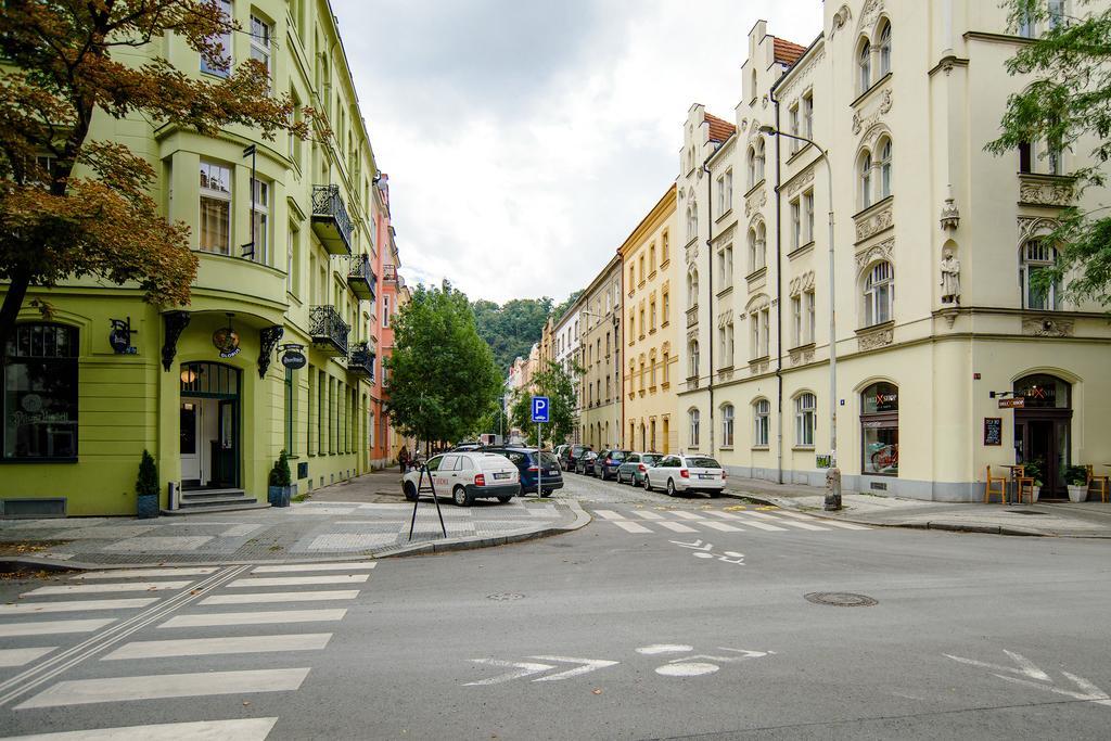 Apartment Gesse Brezinova Praga Exterior foto
