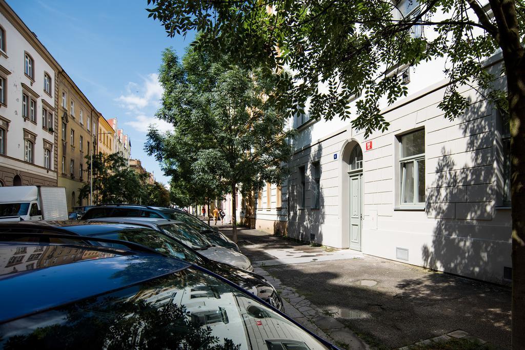 Apartment Gesse Brezinova Praga Exterior foto